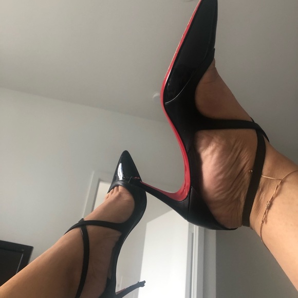 Louboutin heels only worn a few times. No longer available in Canada - Picture 2 of 5